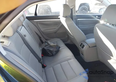 2008 Volkswagen Jetta Se из США, поврежденный, VIN 3VWRZ71K58M136247